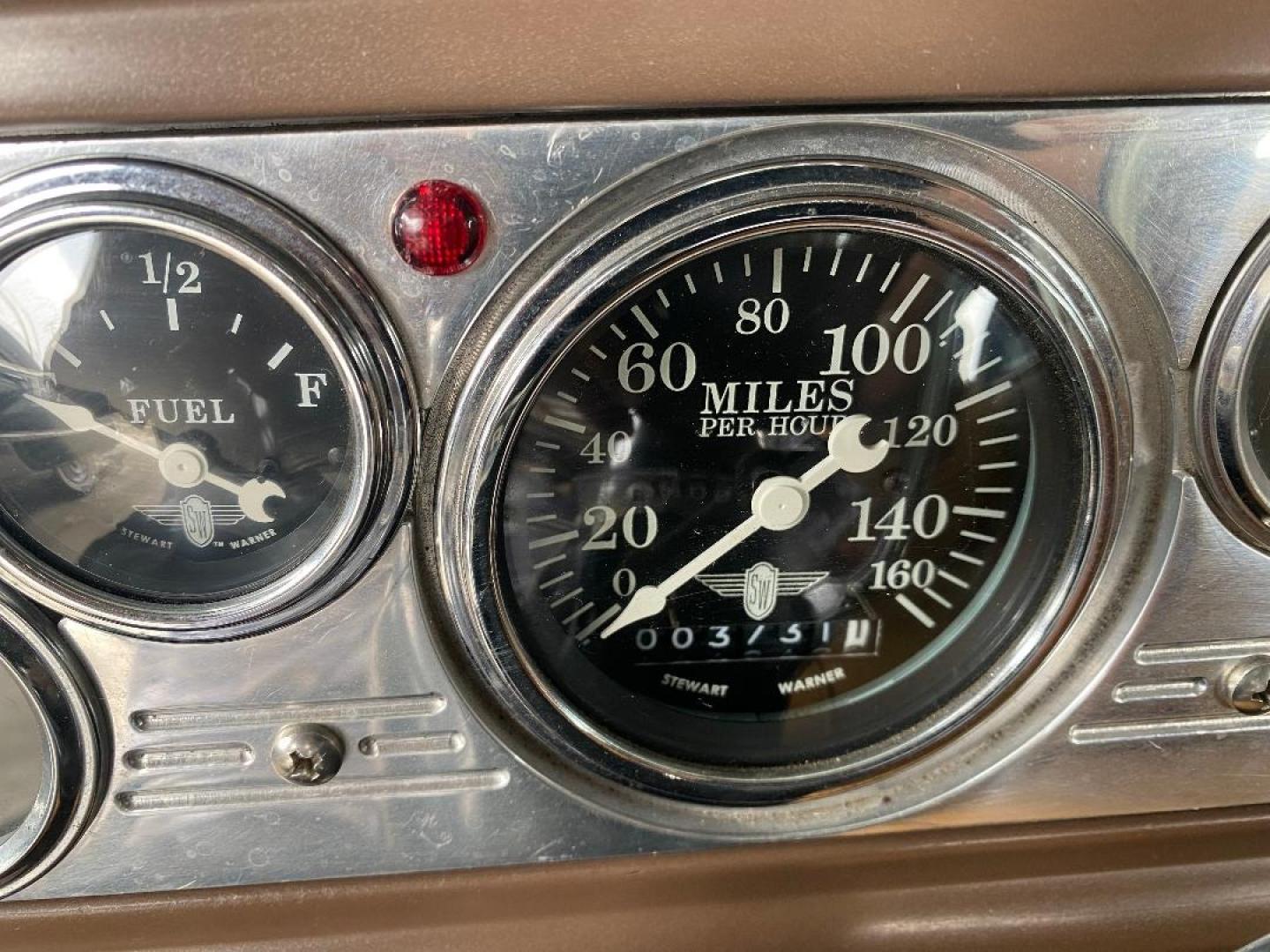 1939 Pewter /Tan Chevrolet Master 85 (21JB0524722) with an 350 V8 Chevrolet engine, Automatic transmission, located at 1687 Business 35 S, New Braunfels, TX, 78130, (830) 625-7159, 29.655487, -98.051491 - Photo#11